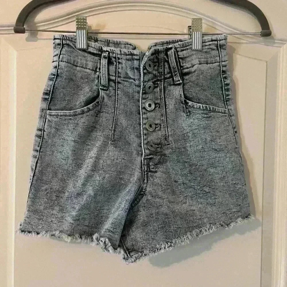 Celebrity Pink SZ 1 XS Acid Washed Jean Shorts